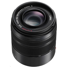 Panasonic LUMIX G VARIO 45-150mm F4-5,6 ASPH. MEGA O.I.S. Panasonic LUMIX G VARIO 45-150mm F4-5,6 ASPH. MEGA O.I.S.