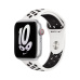 Apple Watch 45mm sněhobílý/černý Nike sportovní řemínek