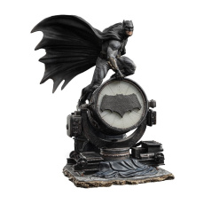 Soška Iron Studios Batman on Batsignal Deluxe - Zack Snyder`S Juistice League - DC Comics - Art Scal